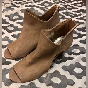 Woman’s a.n.a open toes shoes